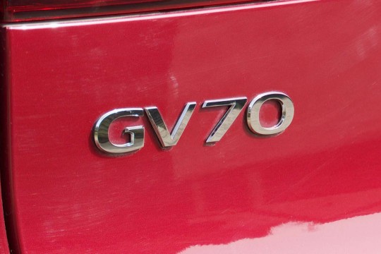 Genesis GV70 Estate 2.5T 304 Premium Innovation Pack Auto AWD